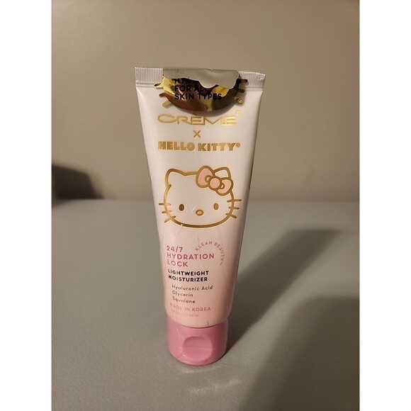 The Crème Shop Hello Kitty Hydration Lock Lightweight Moisturizer Lotion 100ml - Picture 1 of 5